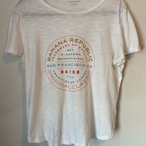 Banana Republic Tops - Limited edition Banana Republic tee.